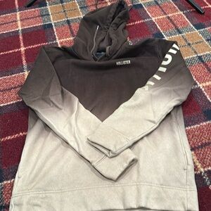 Mens size small unworn Hollister hooded sweatshirt.,